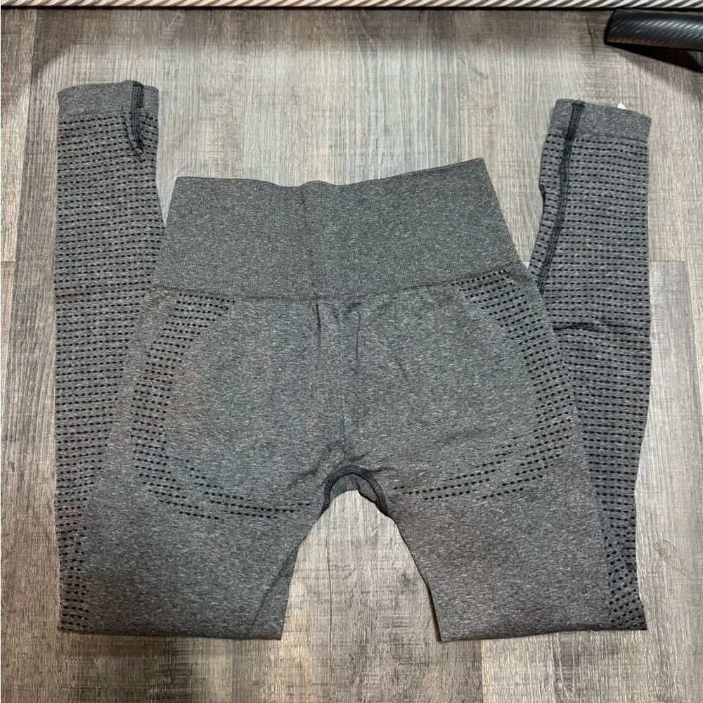 Gymshark Leggings - Picture 2 of 3